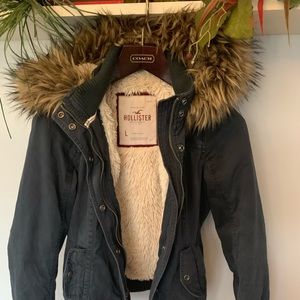 Hollister Sherpa and fur coat- read desc